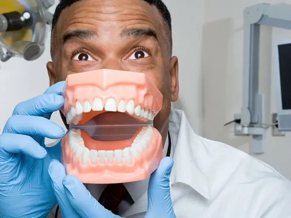 15 Dentist Jokes for Big Smiles