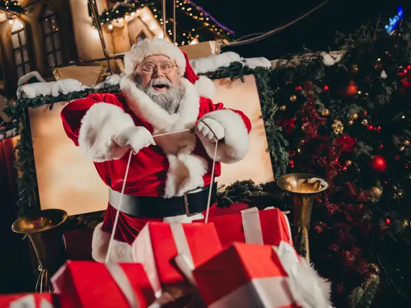 19 Jokes About Santa That Sleigh