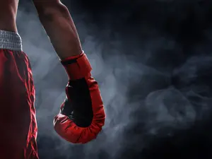 My dad told me a joke about boxing.