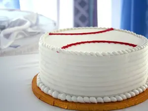 What do a baseball team and a baker have in common?