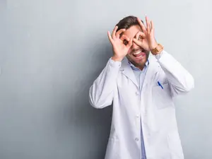 13 Doctor Jokes That Will Tickle Your Funny Bone