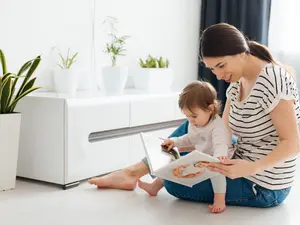 What do photographers read to their children before bed?