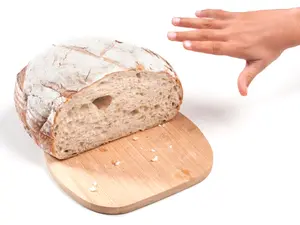 What do you call a bakery thief that leaves a trail?