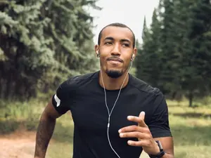 What do you call a handsome runner?