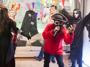 What makes pirates such good singers?