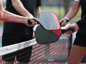 What's the difference between pickleball and tennis?
