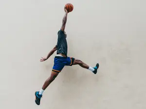 Which carnival booth are basketball players best at?