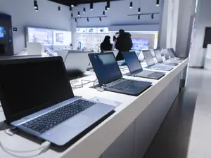 Which computer won the talent show?