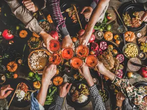 Who should you invite to your Friendsgiving?