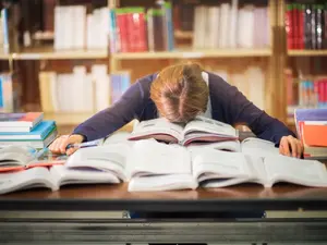 Why did the aerospace engineer have a hard time passing English?